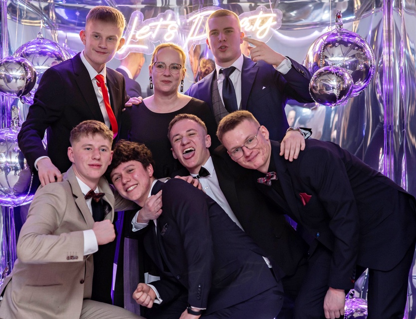 Wyjątkowy wieczór. Studniówka ZSM zdjęcie nr 343061