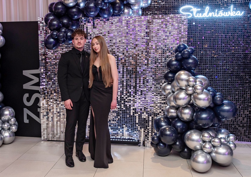 Wyjątkowy wieczór. Studniówka ZSM zdjęcie nr 343045