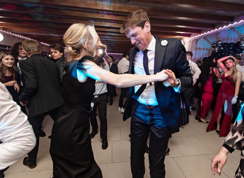 Wyjątkowy wieczór. Studniówka ZSM zdjęcie nr 343102