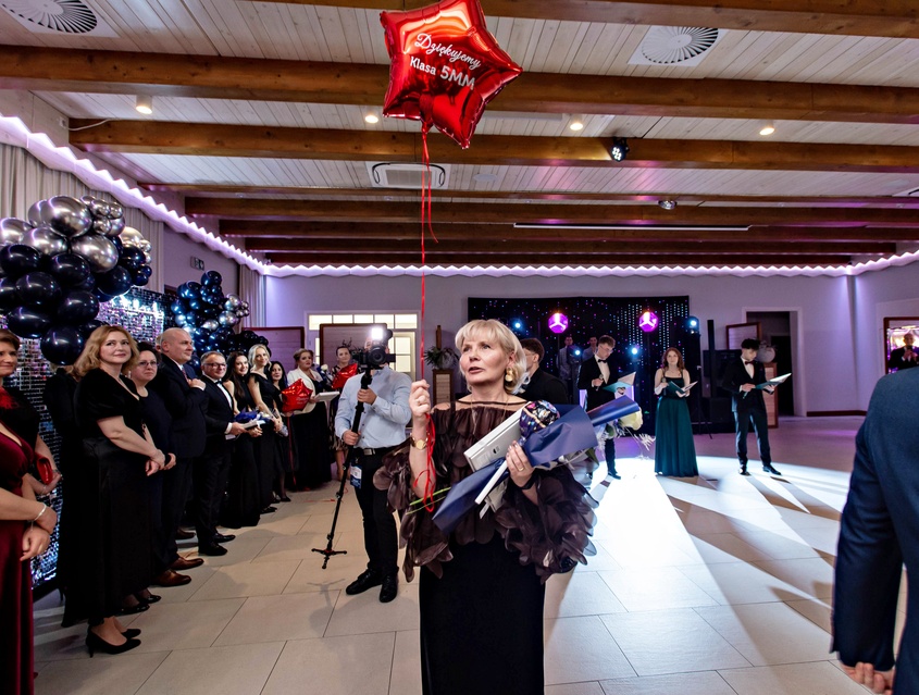 Wyjątkowy wieczór. Studniówka ZSM zdjęcie nr 343028