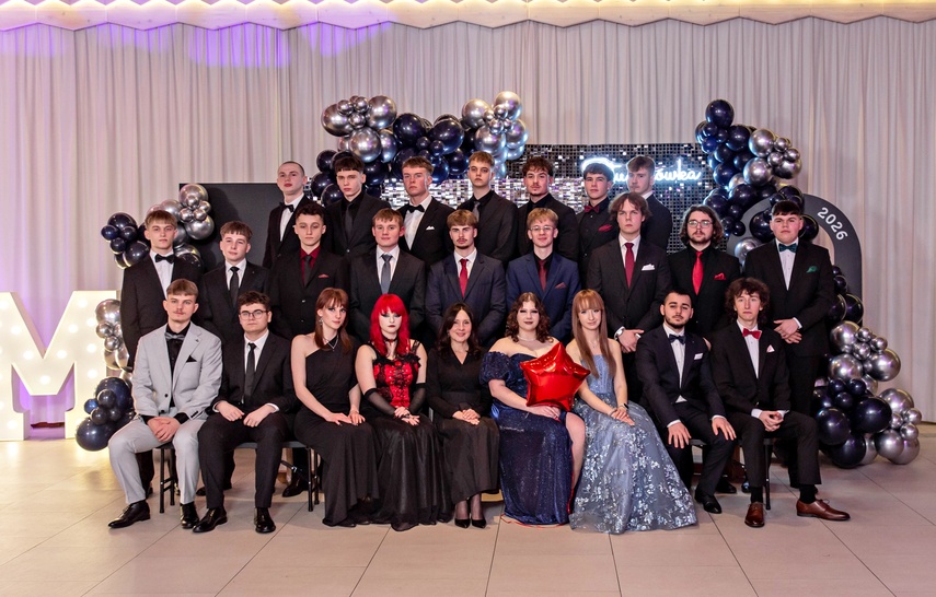 Wyjątkowy wieczór. Studniówka ZSM zdjęcie nr 343044