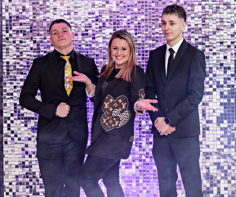 "Jest energia na dobrą imprezę!" Studniówka ZSEiO zdjęcie nr 343734