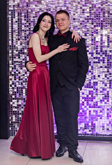 "Jest energia na dobrą imprezę!" Studniówka ZSEiO zdjęcie nr 343736