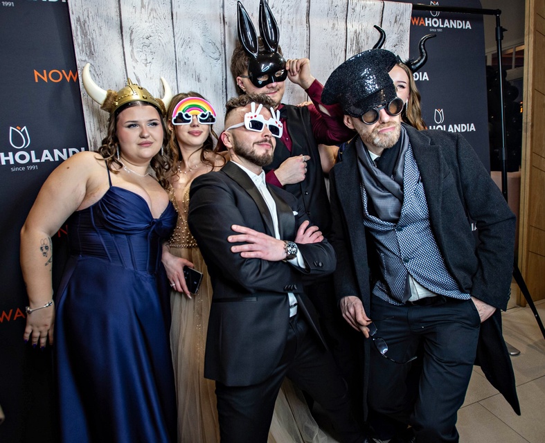 "Jest energia na dobrą imprezę!" Studniówka ZSEiO zdjęcie nr 343842