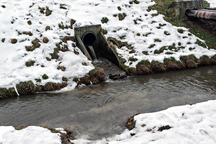 Przybywa wody w Kumieli. Władze Elbląga apelują do mieszkańców zdjęcie nr 343922