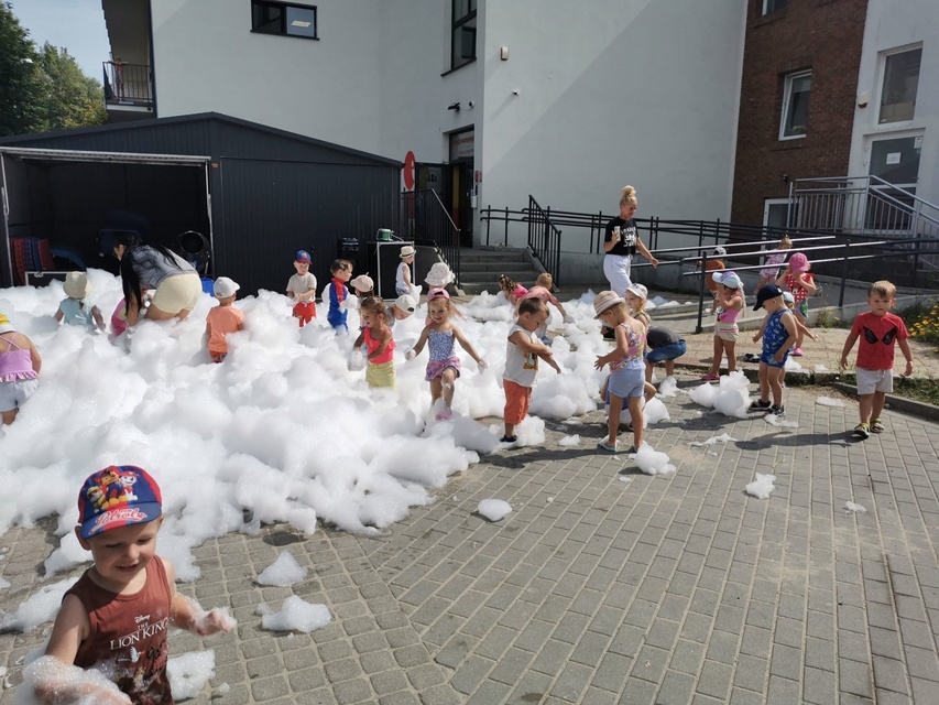 476,25 zł - tyle miesięcznie kosztuje teraz najlepsze niepubliczne przedszkole w Elblągu. Taniej nie zdjęcie nr 343982