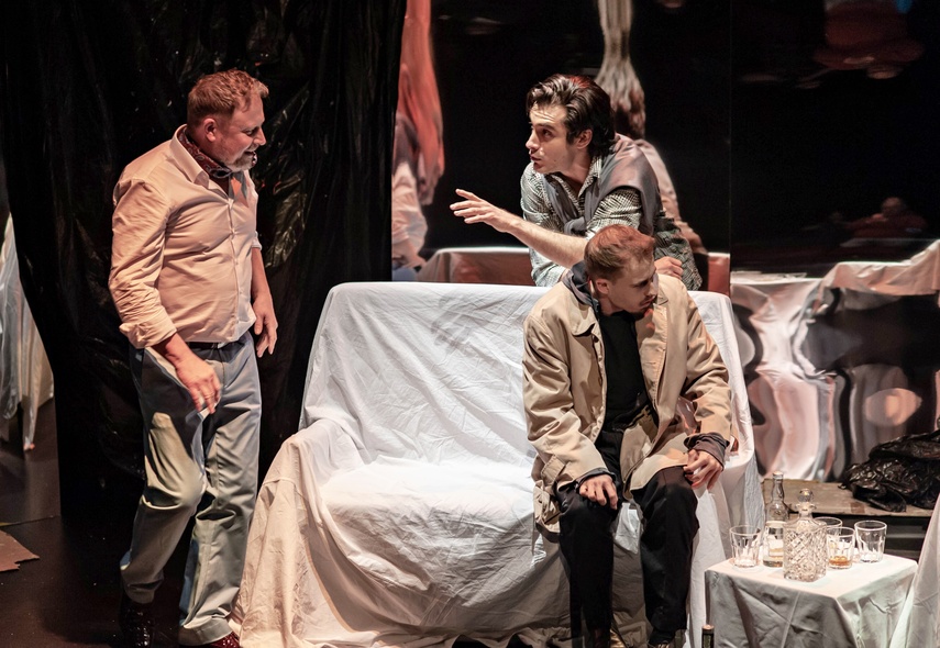 Raskolnikow zabija w teatrze zdjęcie nr 344131