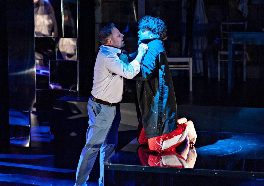 Raskolnikow zabija w teatrze zdjęcie nr 344146