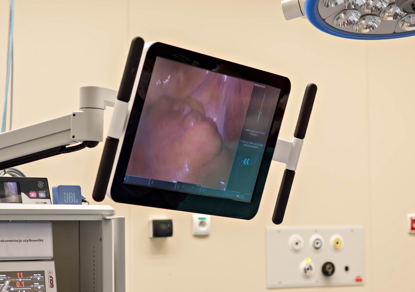 Elbląscy lekarze operują z robotem zdjęcie nr 344542