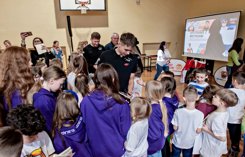 Olimpijczycy przepytani przez uczniów zdjęcie nr 344862