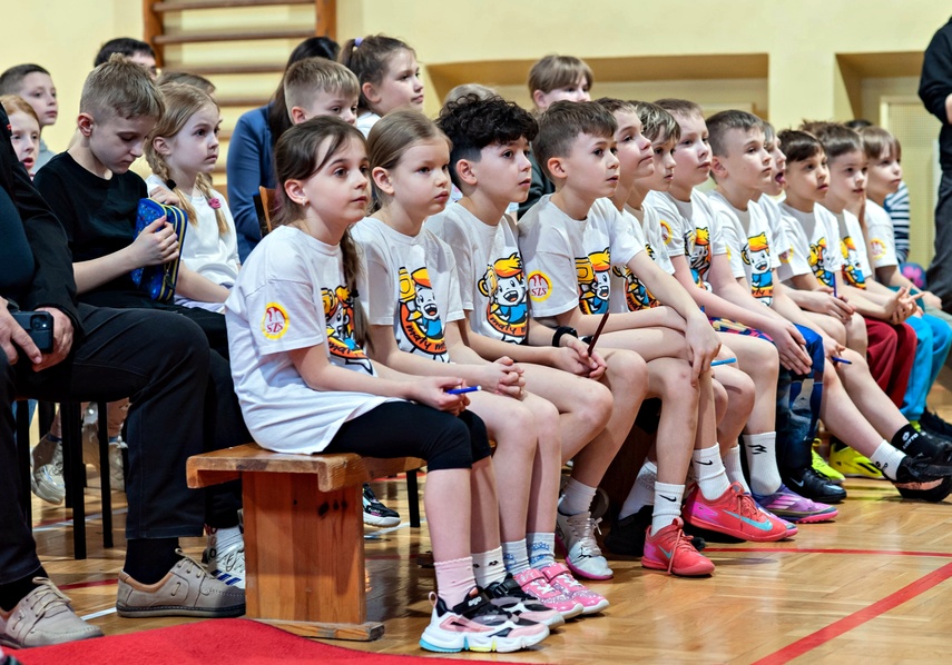 Olimpijczycy przepytani przez uczniów zdjęcie nr 344843