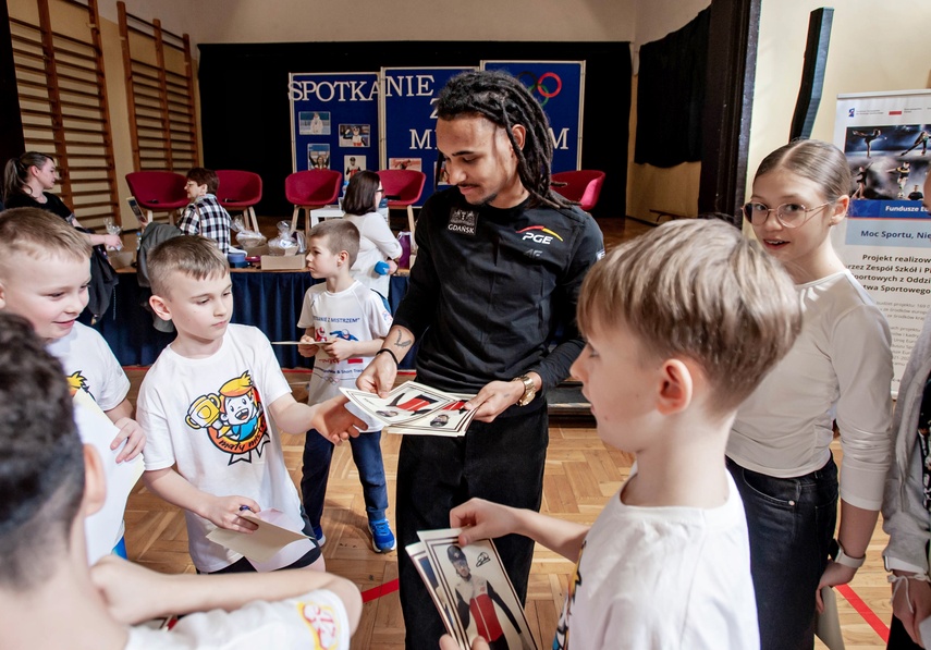 Olimpijczycy przepytani przez uczniów zdjęcie nr 344863