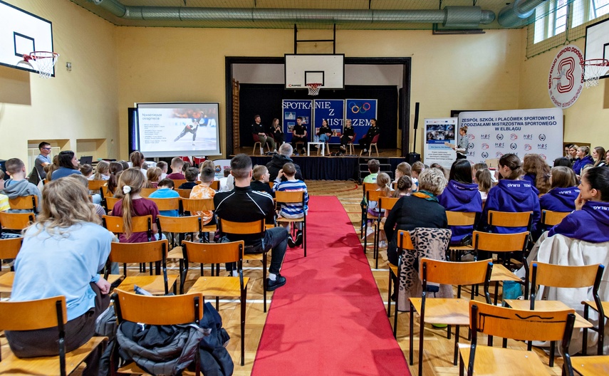 Olimpijczycy przepytani przez uczniów zdjęcie nr 344839