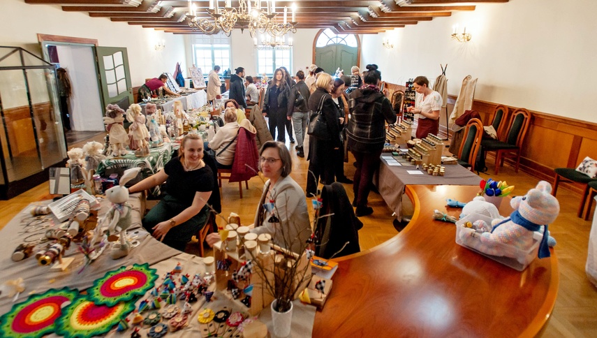 Wielkanocny kiermasz na starówce zdjęcie nr 344899