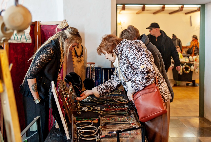 Wielkanocny kiermasz na starówce zdjęcie nr 344897