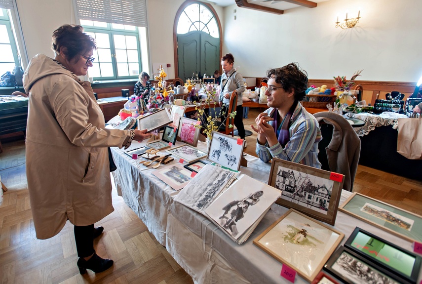 Wielkanocny kiermasz na starówce zdjęcie nr 344902