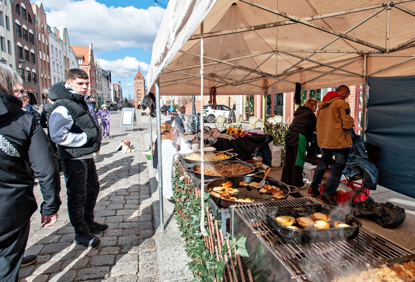Wielkanocny kiermasz na starówce zdjęcie nr 344873