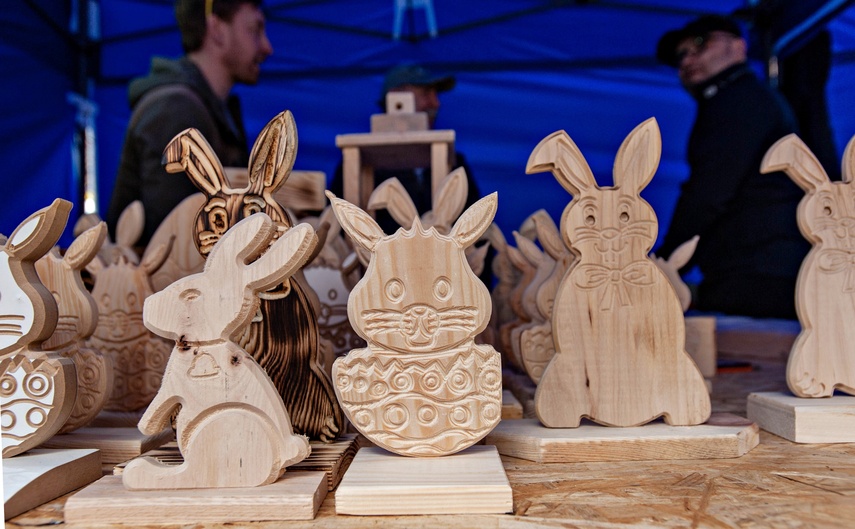 Wielkanocny kiermasz na starówce zdjęcie nr 344884