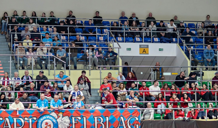 Start wraca na bezpieczną pozycję zdjęcie nr 344934