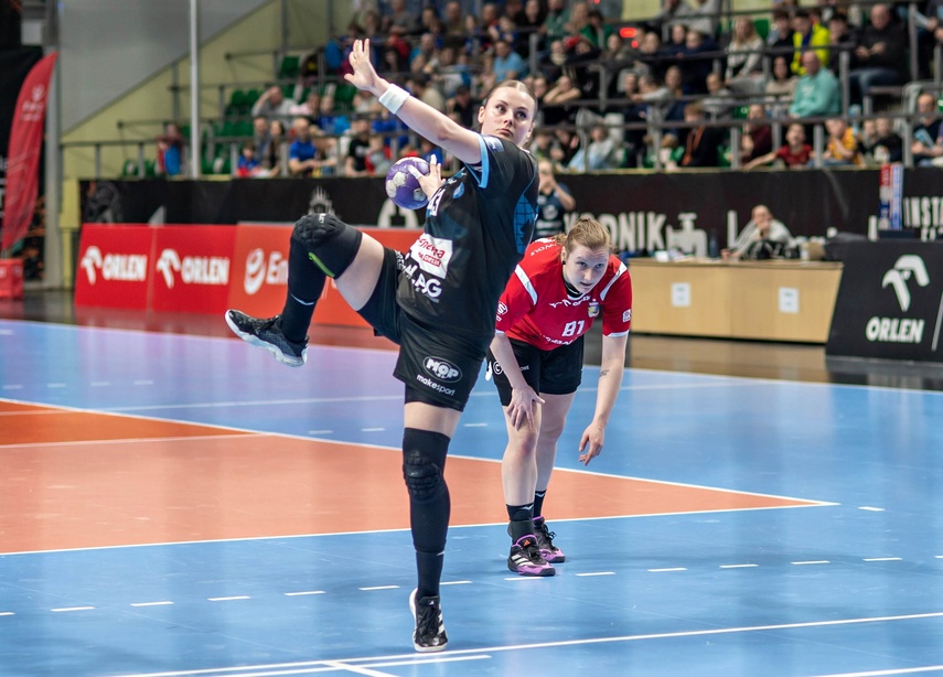 Start wraca na bezpieczną pozycję zdjęcie nr 344930