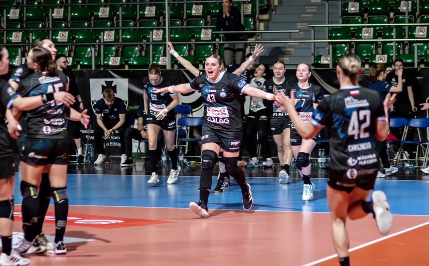 Start wraca na bezpieczną pozycję zdjęcie nr 344949