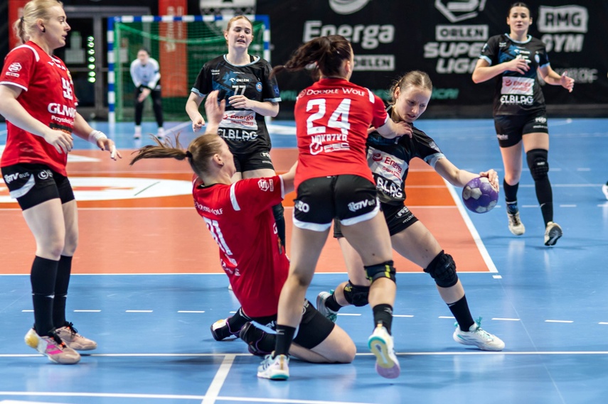 Start wraca na bezpieczną pozycję zdjęcie nr 344921