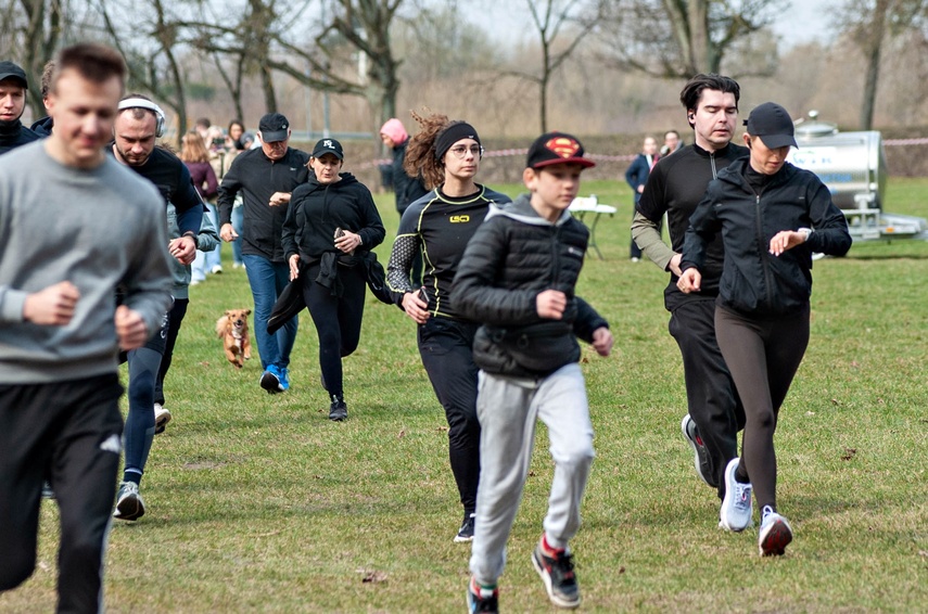 Sport to zdrowie, a czasem również pomoc zdjęcie nr 345349