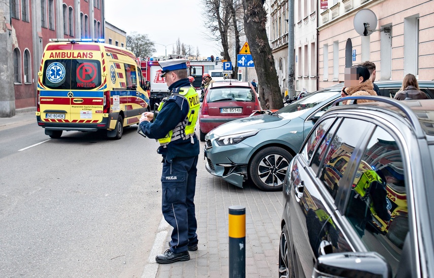 Uderzyła w motocyklistę zdjęcie nr 345631