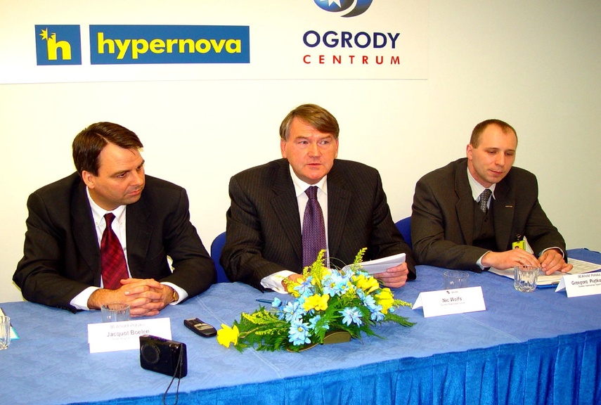 Nic Volfs (po środku), dyrektor Ahold na Europę Środkową