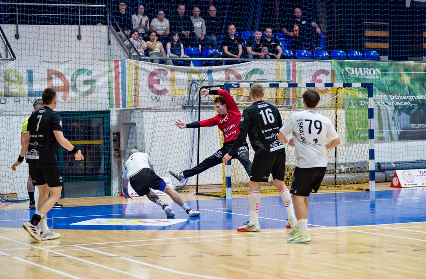 Niespodziewana przegrana Silvantu zdjęcie nr 346008