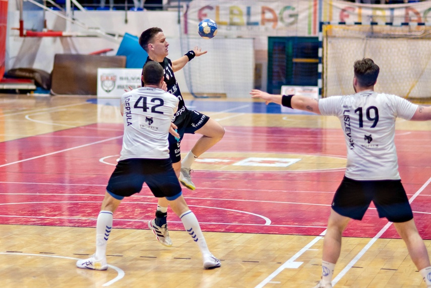 Niespodziewana przegrana Silvantu zdjęcie nr 346000