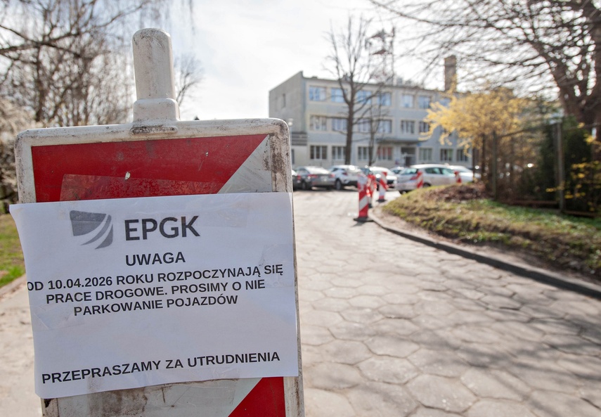 Przebudowują parking przy Bema zdjęcie nr 346029