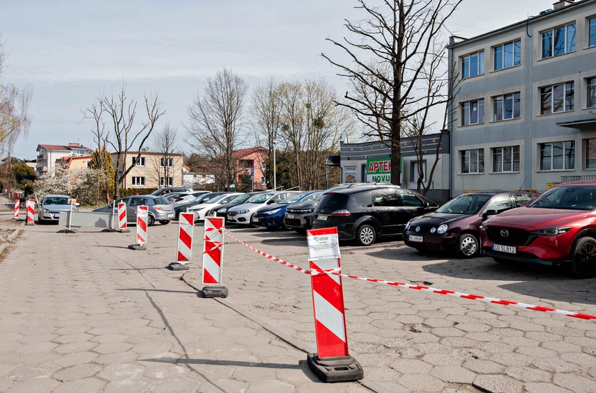 Przebudowują parking przy Bema zdjęcie nr 346031