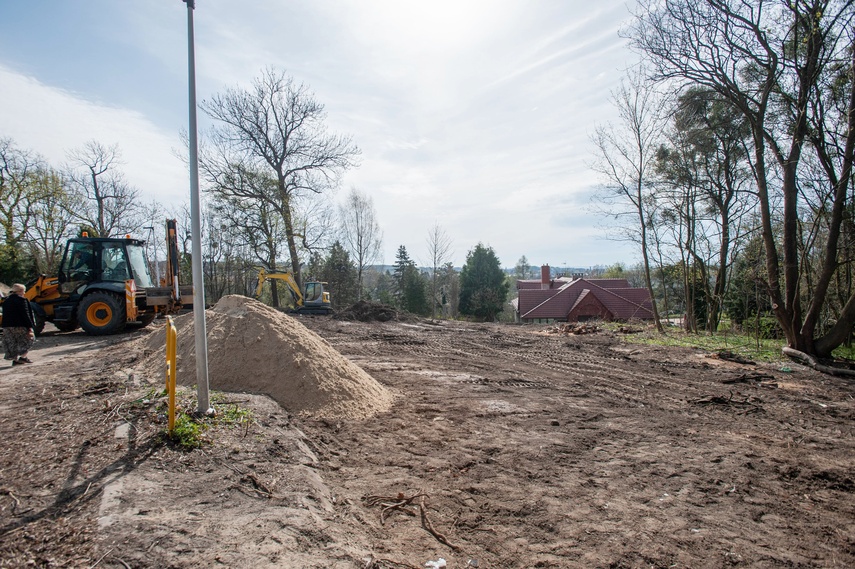 Przebudowują parking przy Bema zdjęcie nr 346034