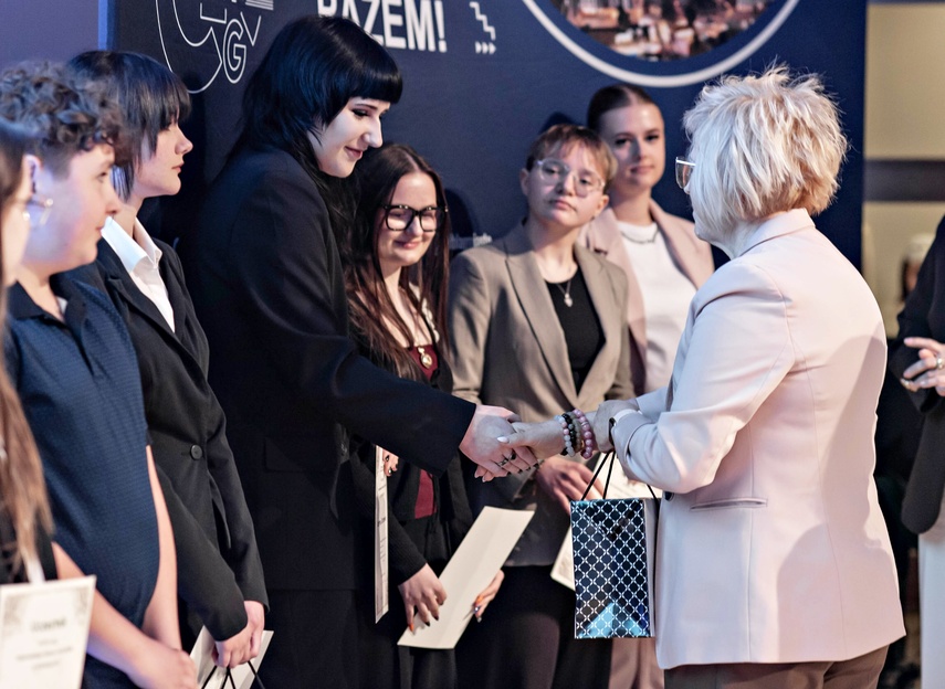 Warto pomagać zdjęcie nr 346056