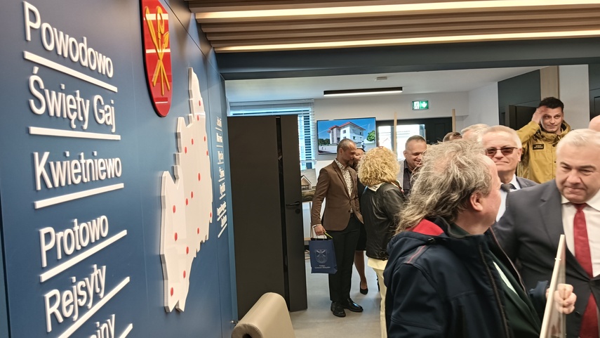 Urzędowe otwarcie z pompą  zdjęcie nr 346289