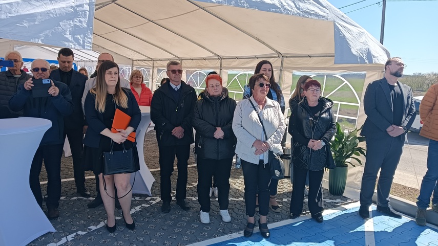 Urzędowe otwarcie z pompą  zdjęcie nr 346256