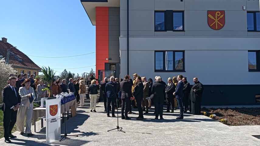 Urzędowe otwarcie z pompą  zdjęcie nr 346284