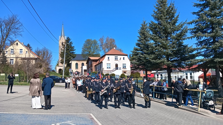 Urzędowe otwarcie z pompą  zdjęcie nr 346253