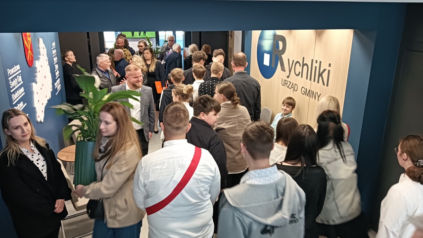 Urzędowe otwarcie z pompą  zdjęcie nr 346295