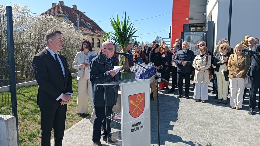 Urzędowe otwarcie z pompą  zdjęcie nr 346279