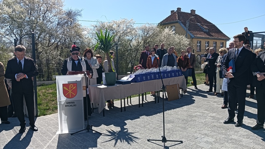 Urzędowe otwarcie z pompą  zdjęcie nr 346283