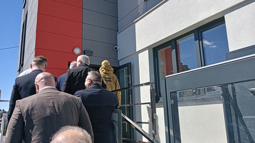 Urzędowe otwarcie z pompą  zdjęcie nr 346285