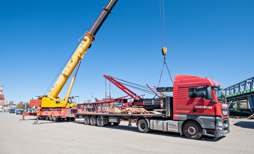 Wyjątkowy ładunek w porcie  zdjęcie nr 346366