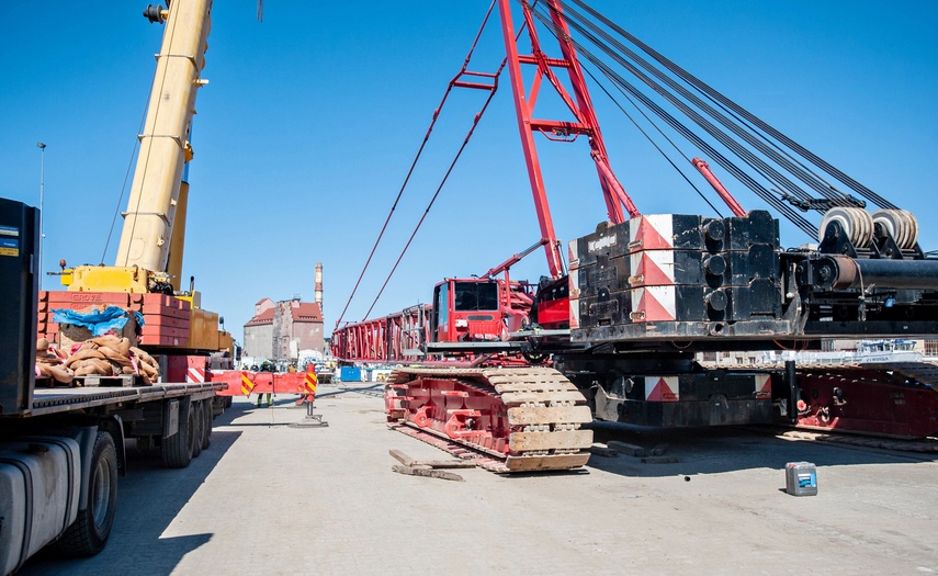 Wyjątkowy ładunek w porcie  zdjęcie nr 346369