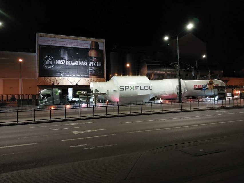 Wyjątkowy ładunek w porcie  zdjęcie nr 346360