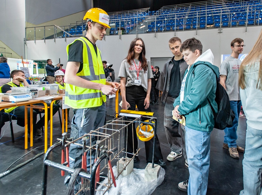 Młodzież szuka swojej przyszłości zdjęcie nr 346393