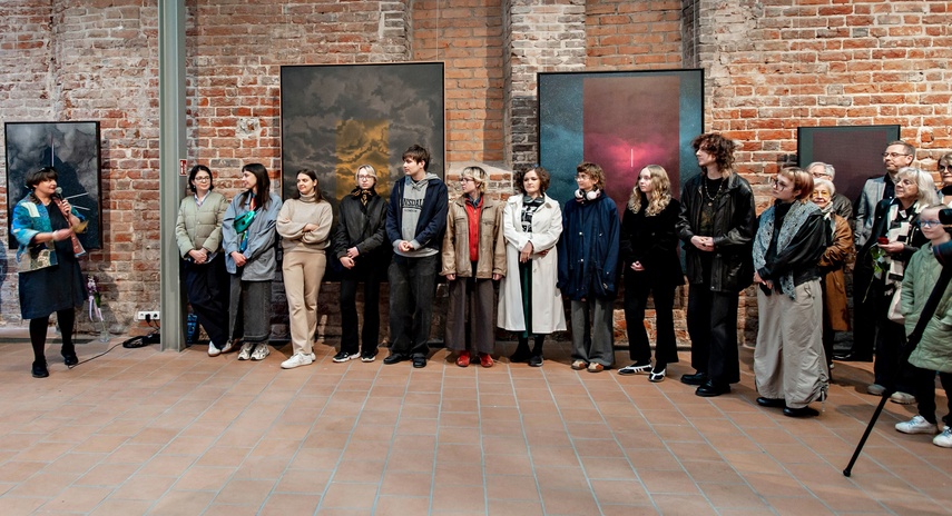 Absolwenci zaprezentowali swoją twórczość zdjęcie nr 346496