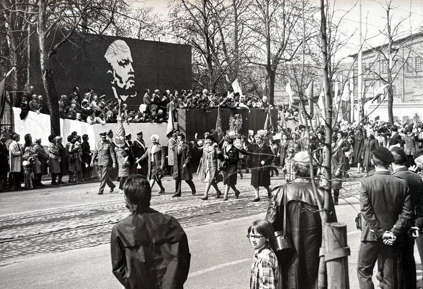 W pierwszomajowym pochodzie zdjęcie nr 346660