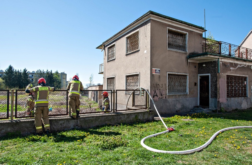 Pożar w pustostanie przy Robotniczej zdjęcie nr 347054